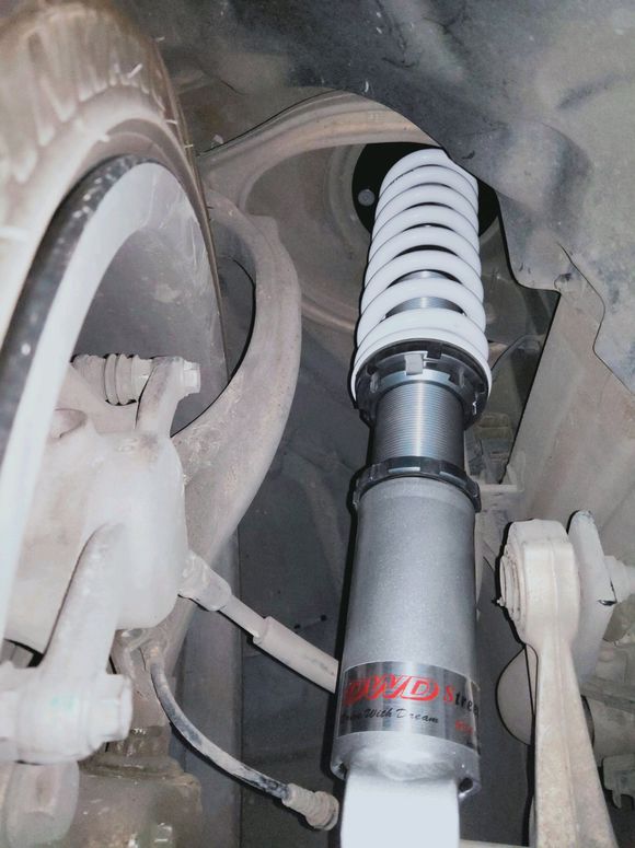 奔驰c200dwd绞牙避震完美提升操控姿态舒适